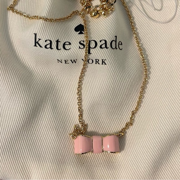 Kate Spade ♠️ Gold tone necklace with pink bow - Picture 5 of 5